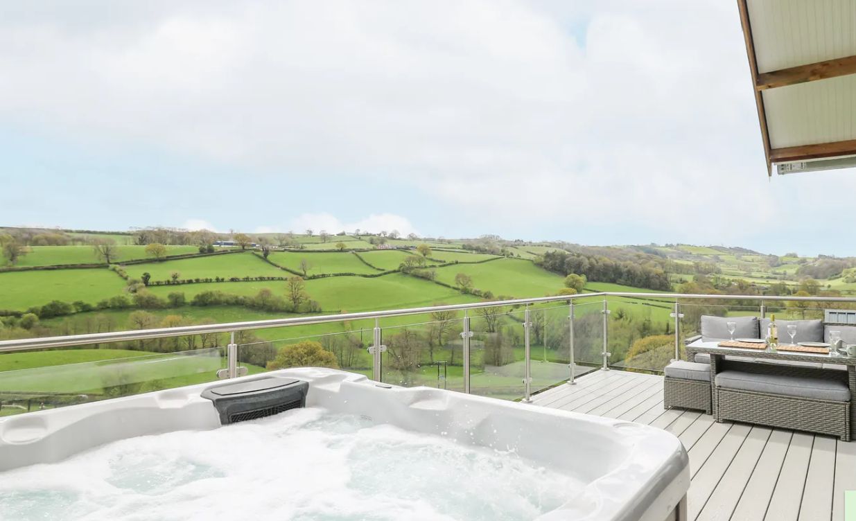 Mid Wales Cottages With Hot Tubs